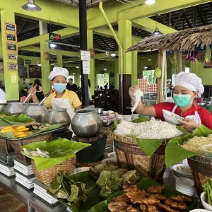 Khaing Khaing Kyaw Food Center