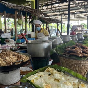 Khaing Khaing Kyaw Food Center