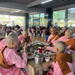 ခိုင်ခိုင်ကျော် ရဲ့  (One Stop Service) - မူလမင်းကွန်းဓမ္မရိပ်သာ(သာကေတ)