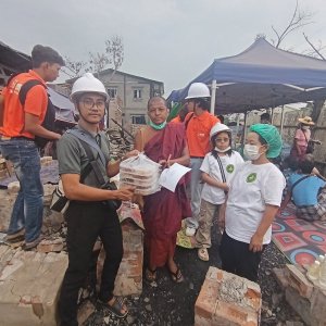 Khaing Khaing Kyaw Food Center