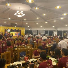ဧည့်သည်(၂၀၀)တစ်ပြိုင်နက် ဧည့်ခံနိုင်တဲ့ ခန်းမကျယ်ကြီးလည်း ပြင်ဆင်မွမ်းမံထားတဲ့ အကြောင်းမိတ်ဆက်ပေးပါရစေရှင်