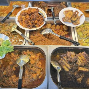 Khaing Khaing Kyaw Food Center